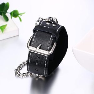 Montre tĂȘte de mort chaĂźne